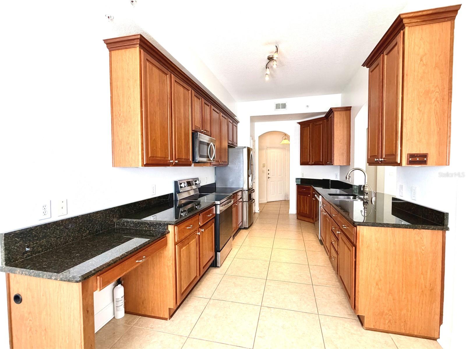 ARTISAN CLUB CONDO PH 6 - Residential