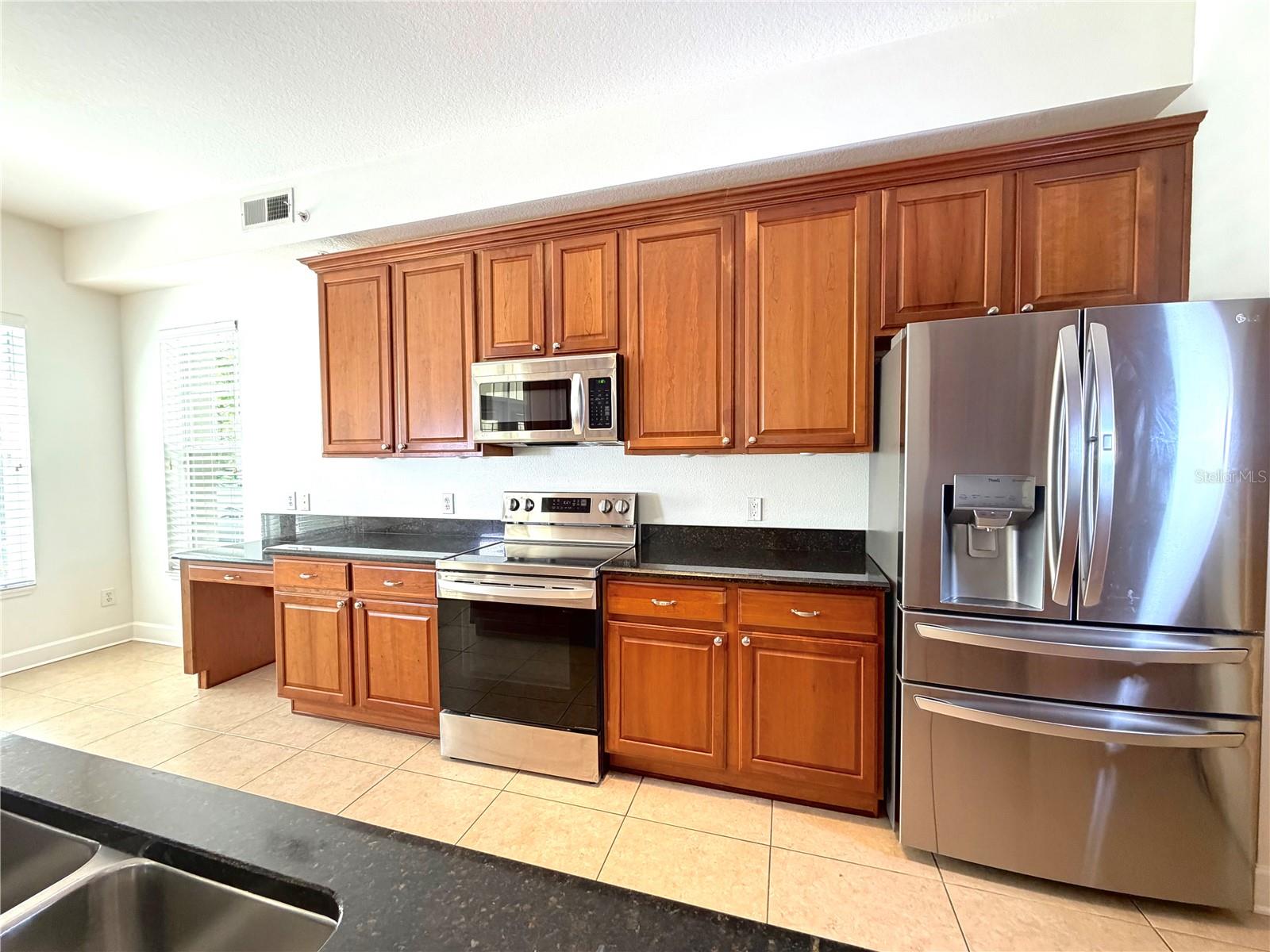 ARTISAN CLUB CONDO PH 6 - Residential