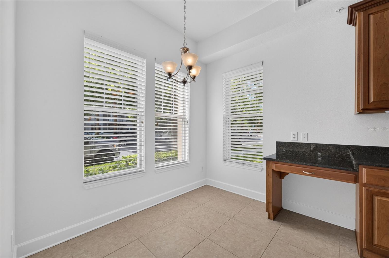 ARTISAN CLUB CONDO PH 6 - Residential