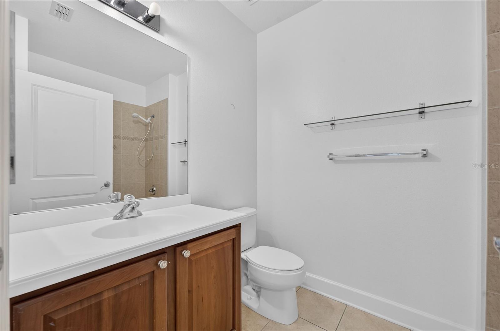 ARTISAN CLUB CONDO PH 6 - Residential