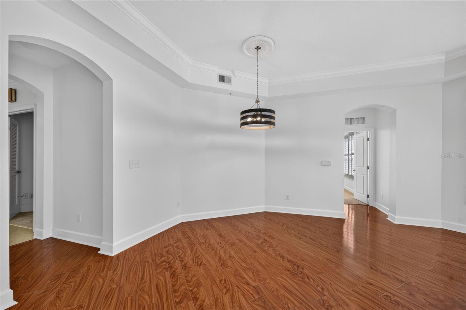 ARTISAN CLUB CONDO PH 6 - Residential