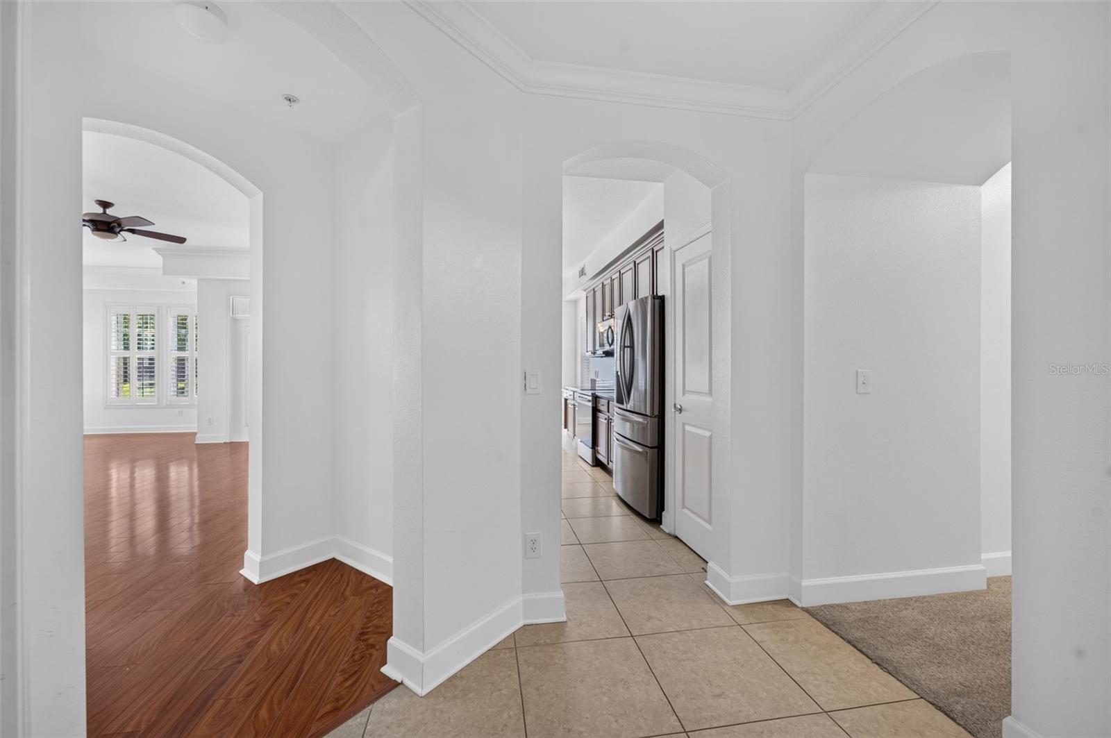 ARTISAN CLUB CONDO PH 6 - Residential
