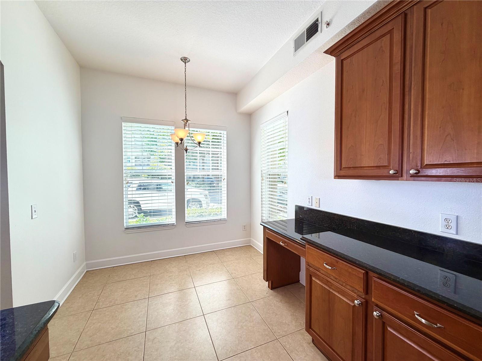 ARTISAN CLUB CONDO PH 6 - Residential