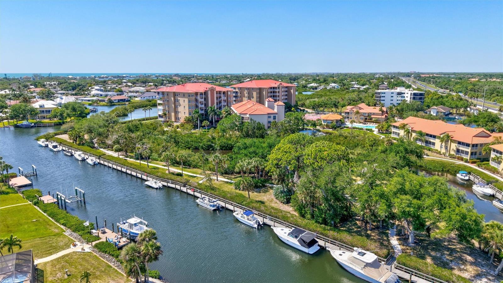 BLACKBURN HARBOR RESIDENCES - Residential