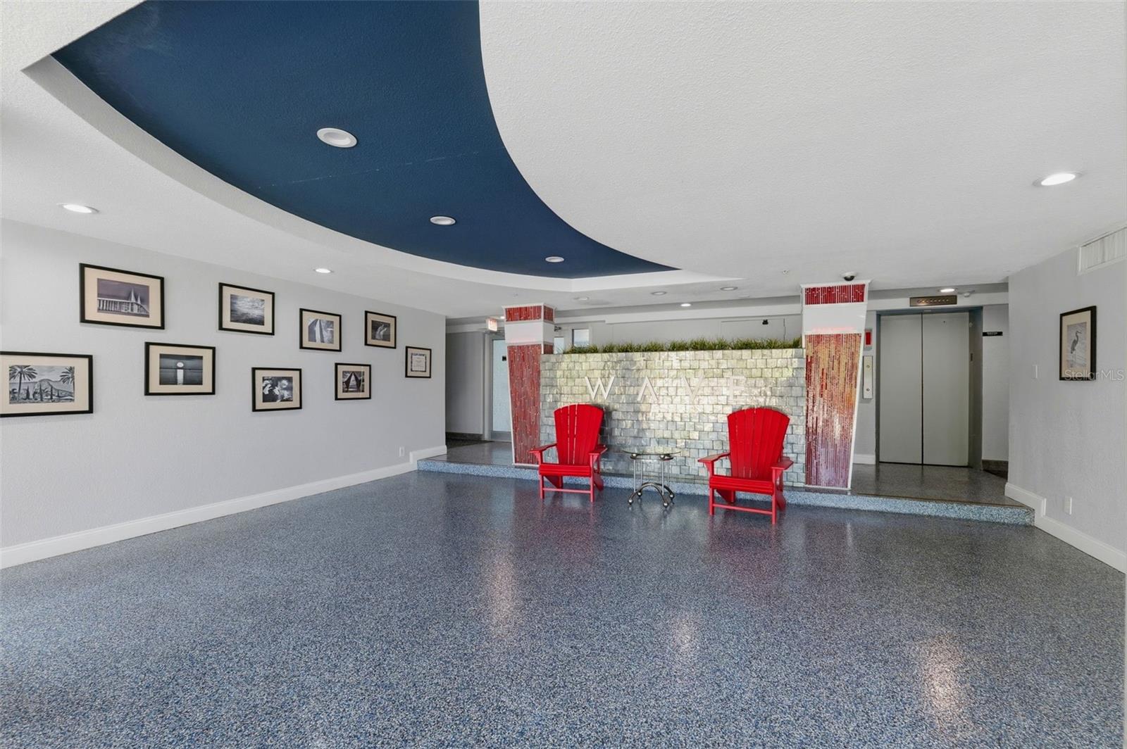 WAVE THE CONDO - Residential