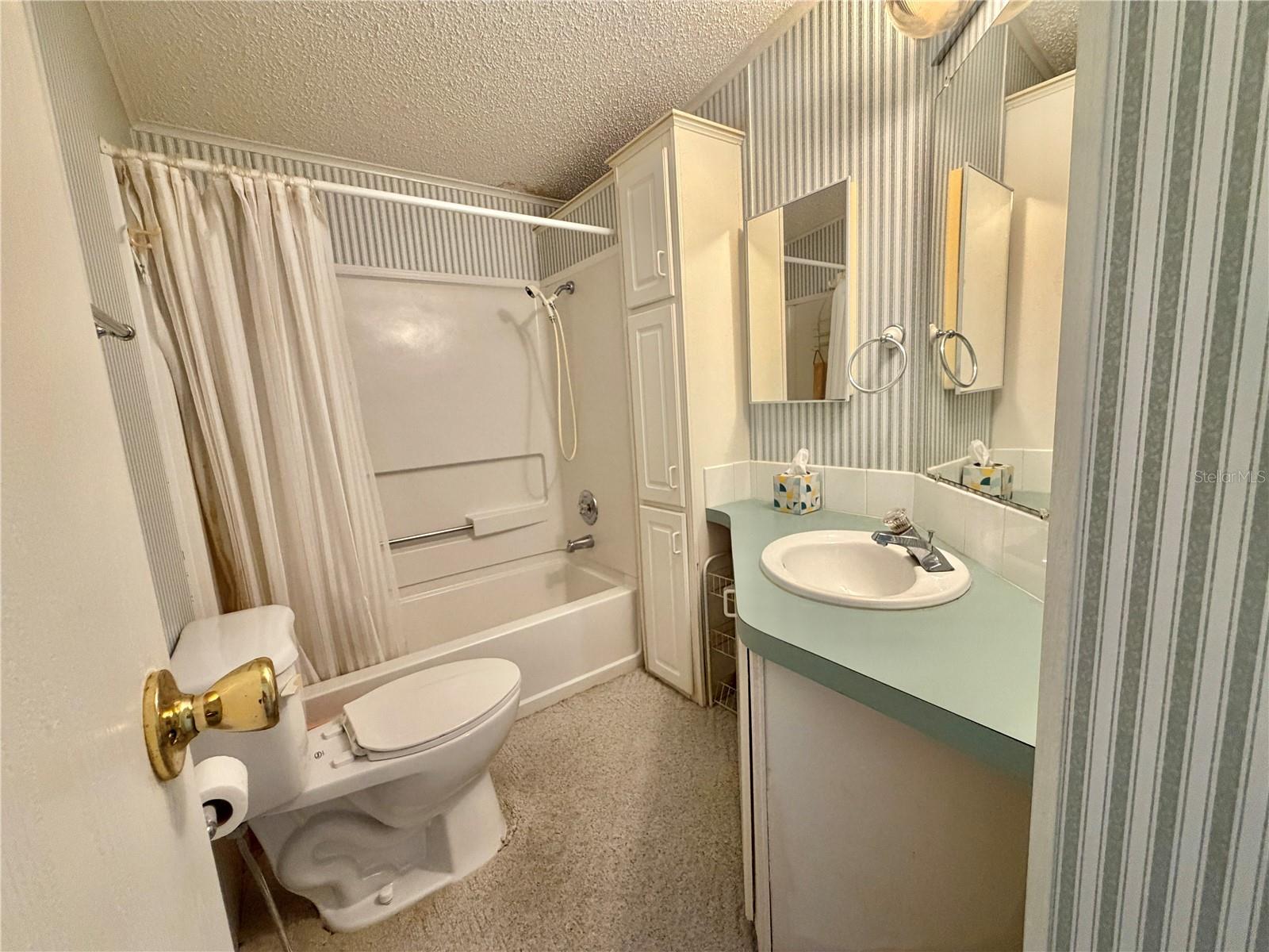 HAWTHORNE AT LEESBURG A COOP - Residential