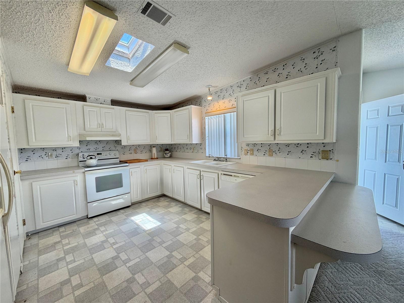 HAWTHORNE AT LEESBURG A COOP - Residential