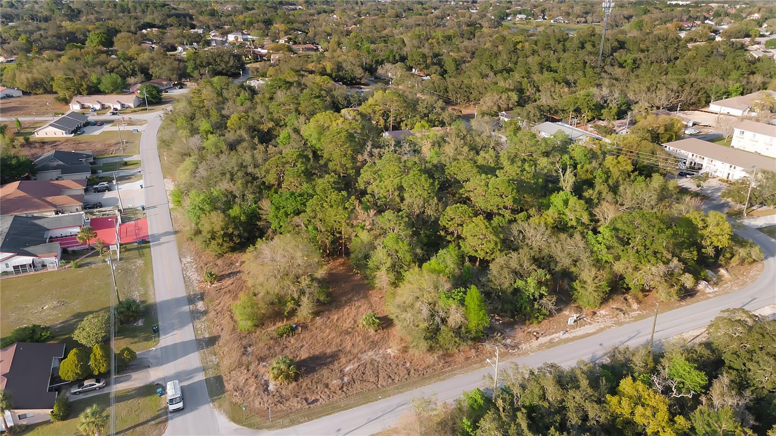 SPRING HILL - Land