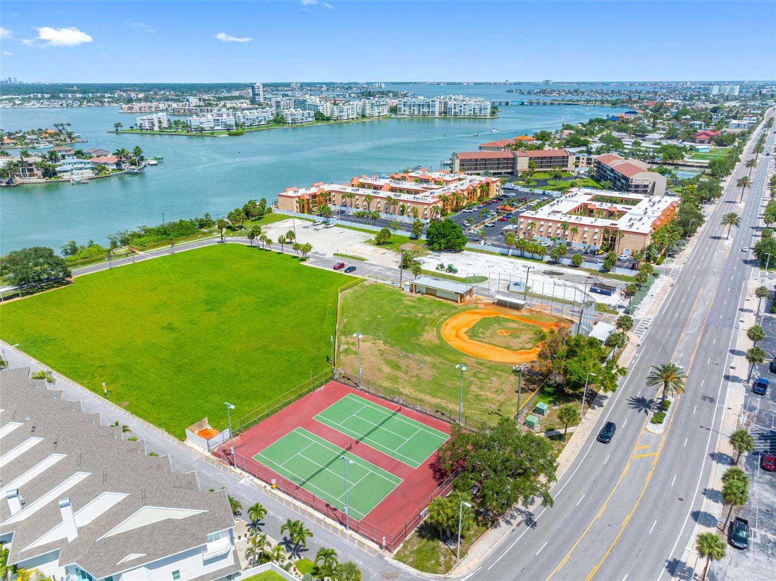 BOCA SHORES CONDOMINIUM - Residential