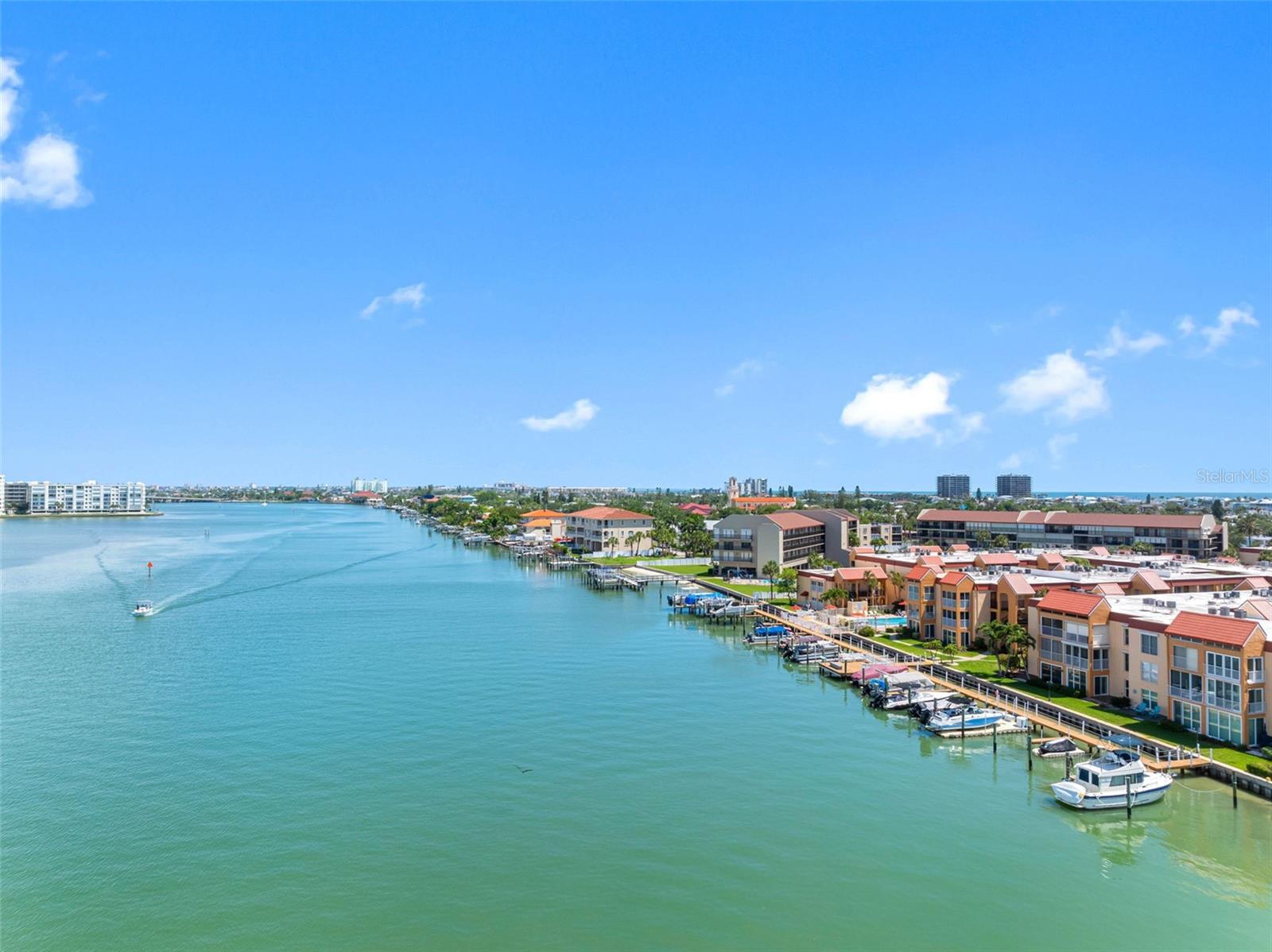 BOCA SHORES CONDOMINIUM - Residential