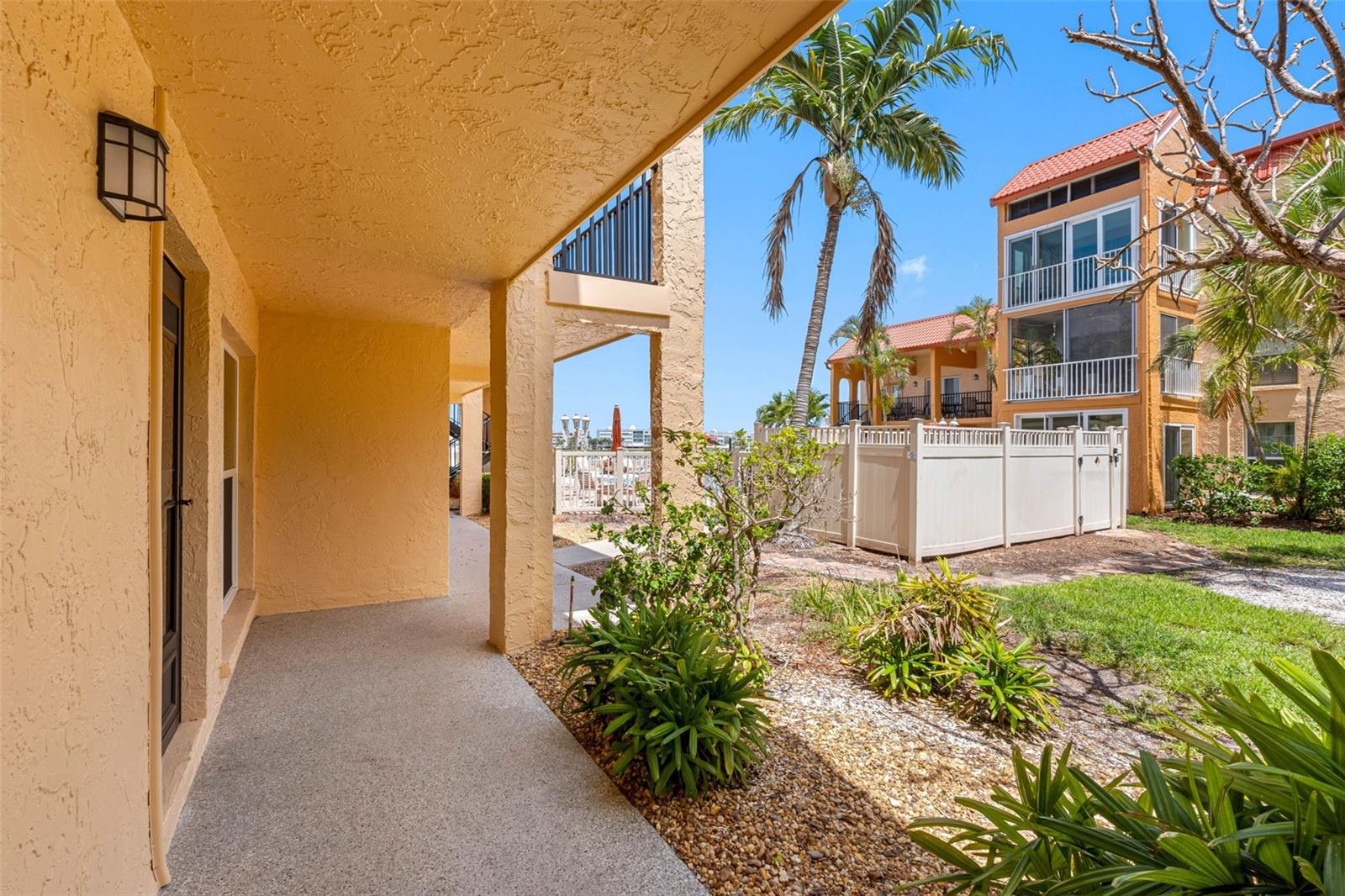 BOCA SHORES CONDOMINIUM - Residential