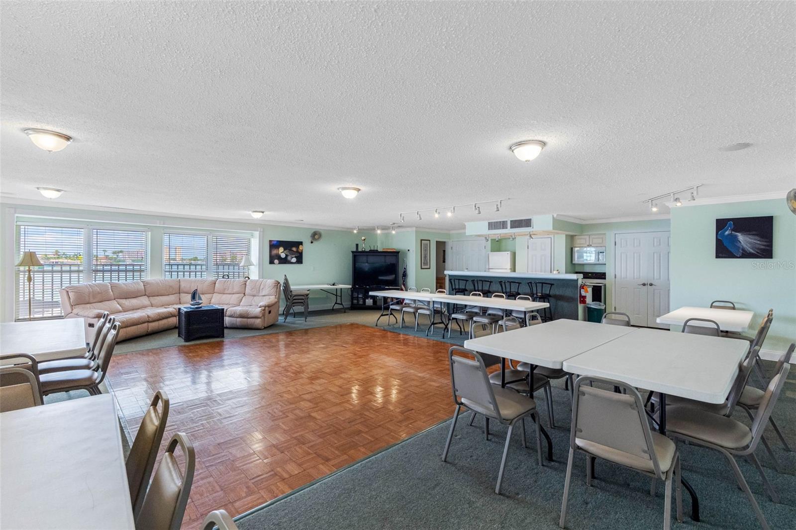 BOCA SHORES CONDOMINIUM - Residential