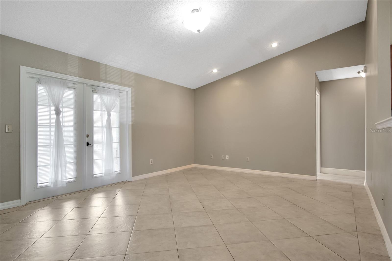 CHICKASAW TRAILS PH 04 - Residential Lease