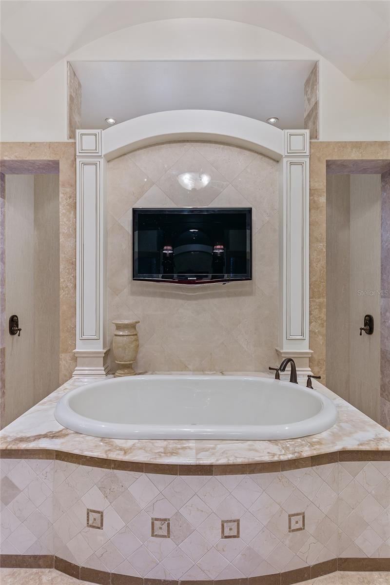 KEENES POINTE - Residential