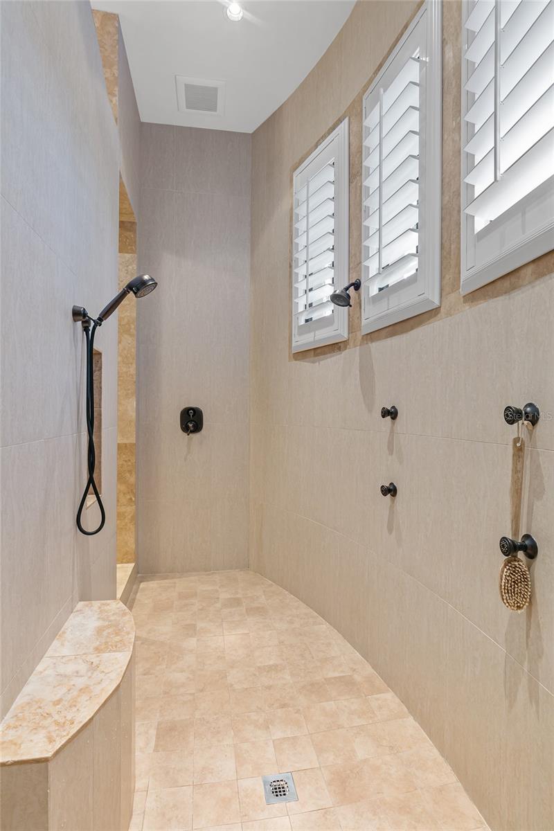 KEENES POINTE - Residential