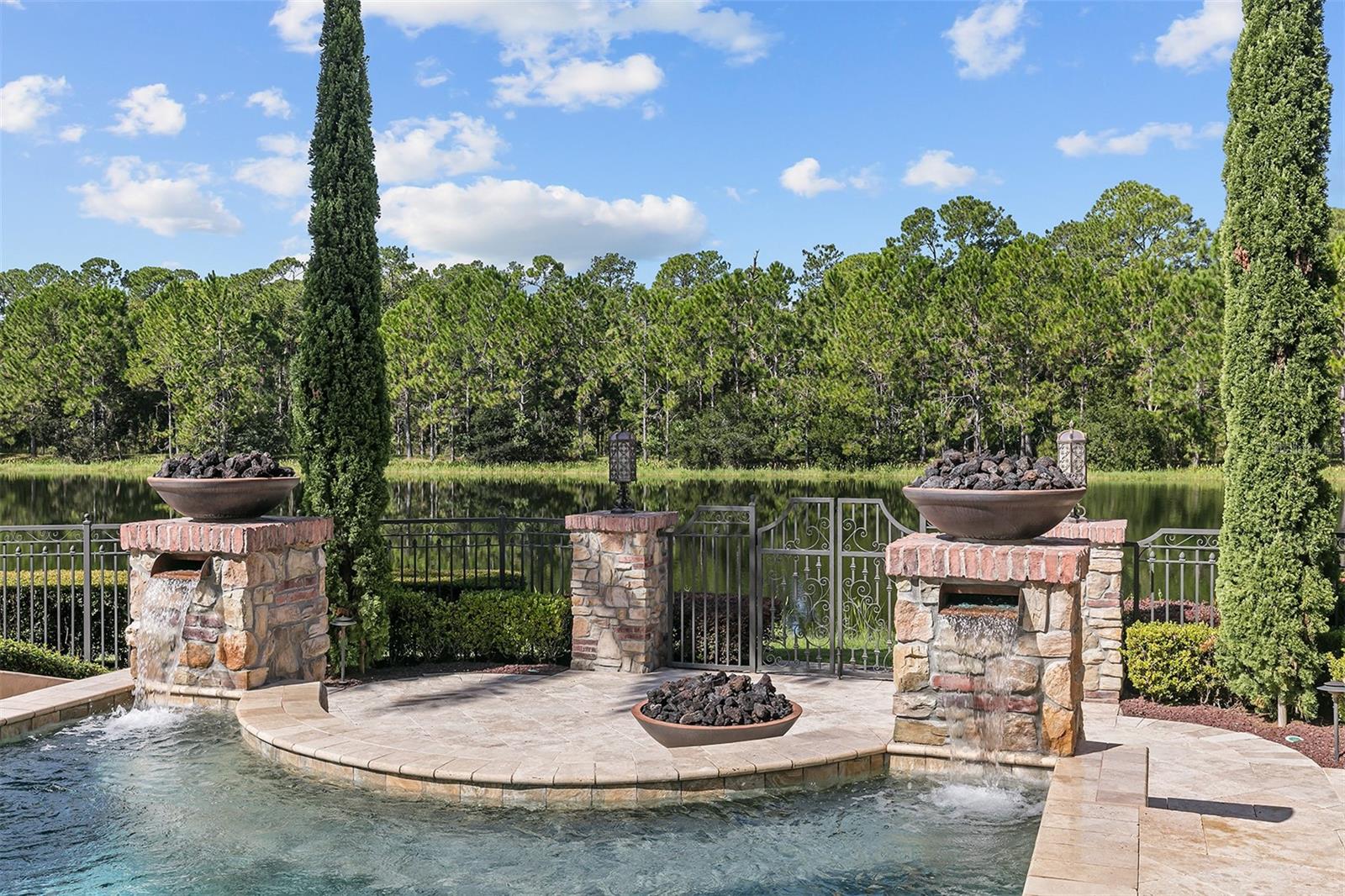 KEENES POINTE - Residential