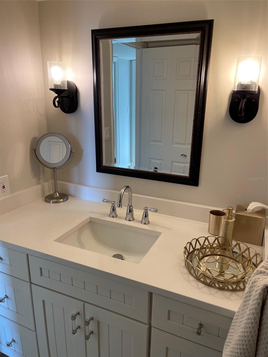 ISLANDER CLUB OF LONGBOAT - Residential