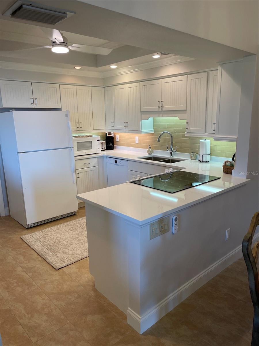 ISLANDER CLUB OF LONGBOAT - Residential