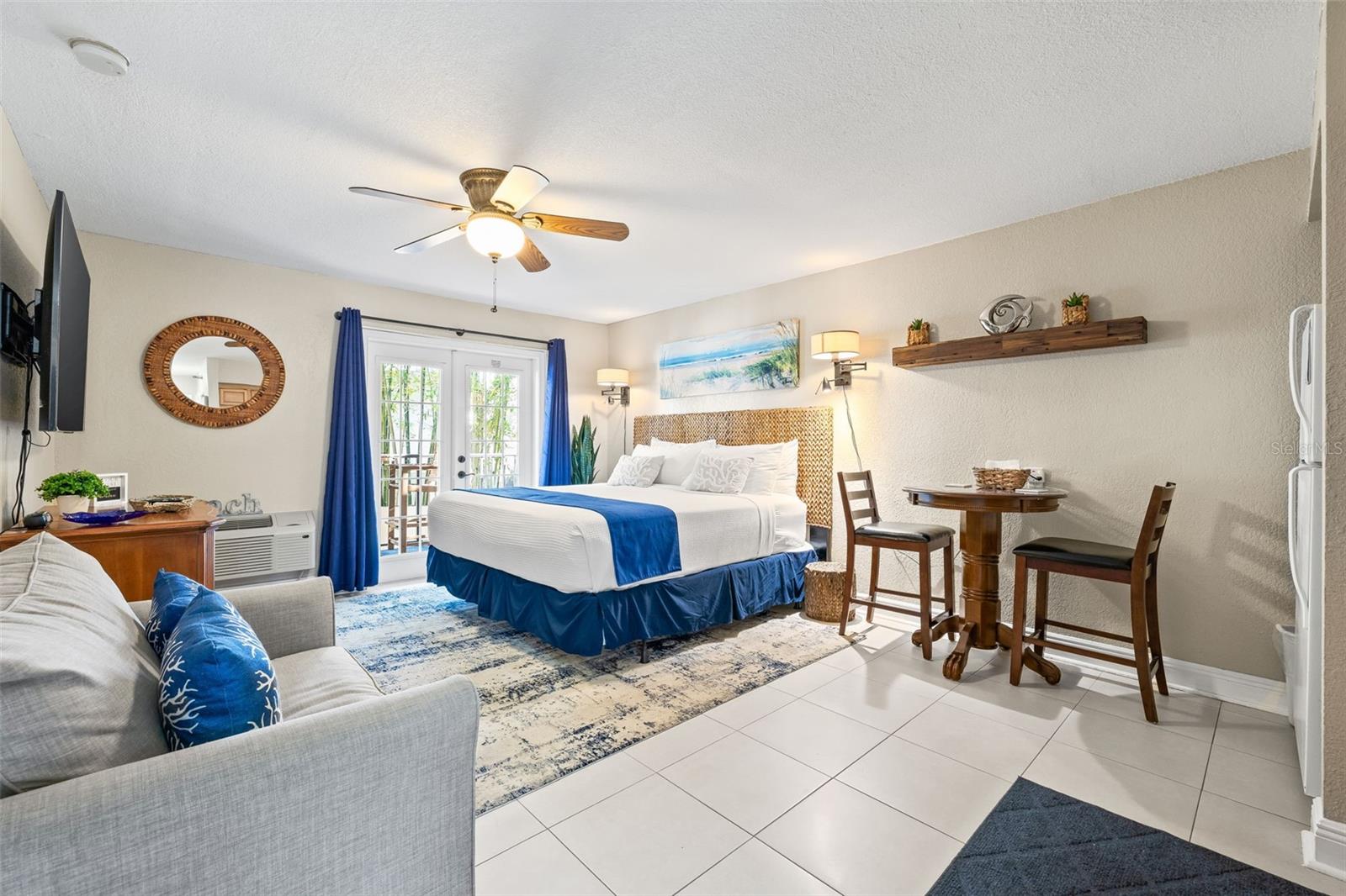 ROYAL YACHT CLUB NORTH CONDO - Residential