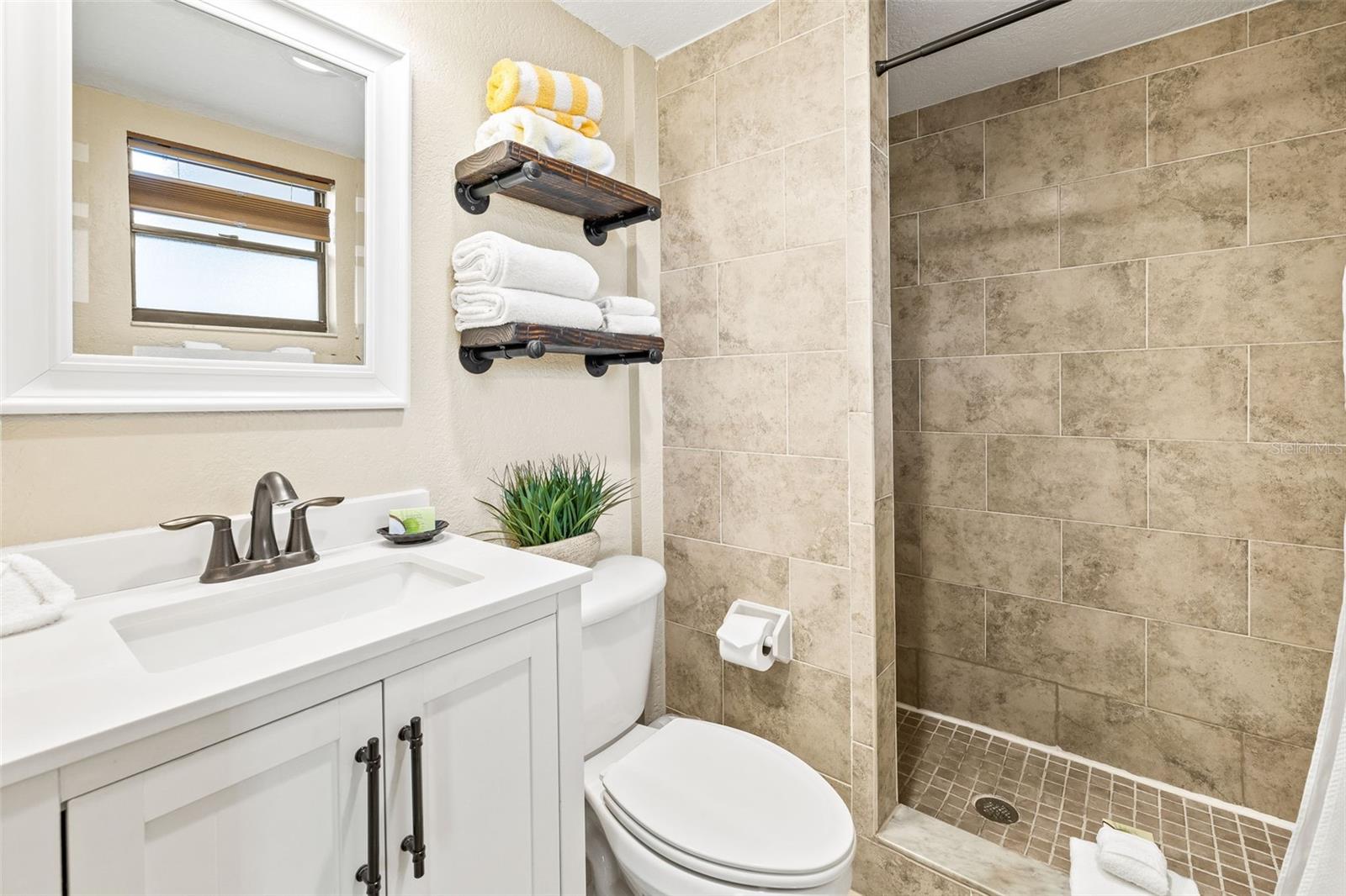 ROYAL YACHT CLUB NORTH CONDO - Residential