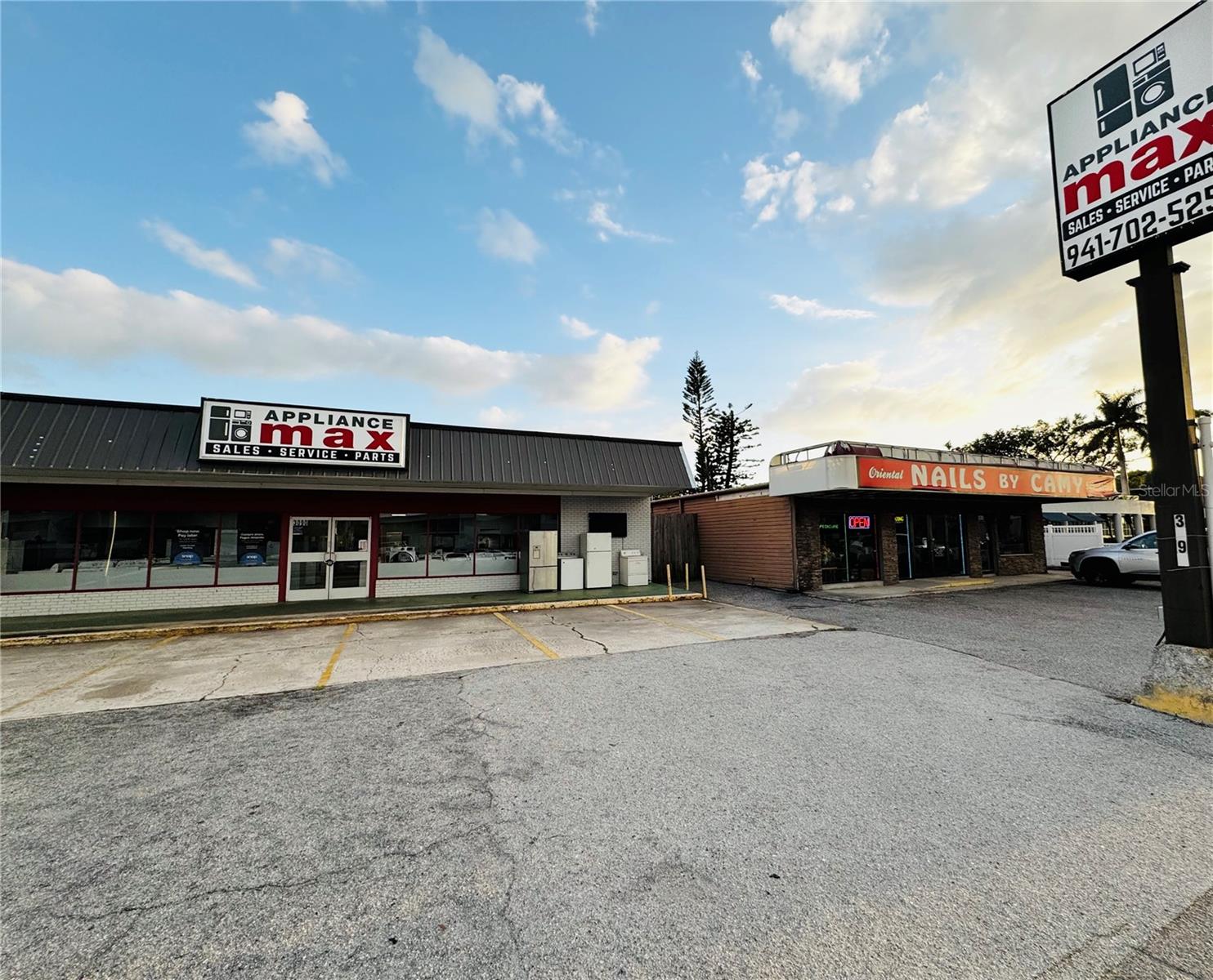 GROVE PARK - Commercial Sale
