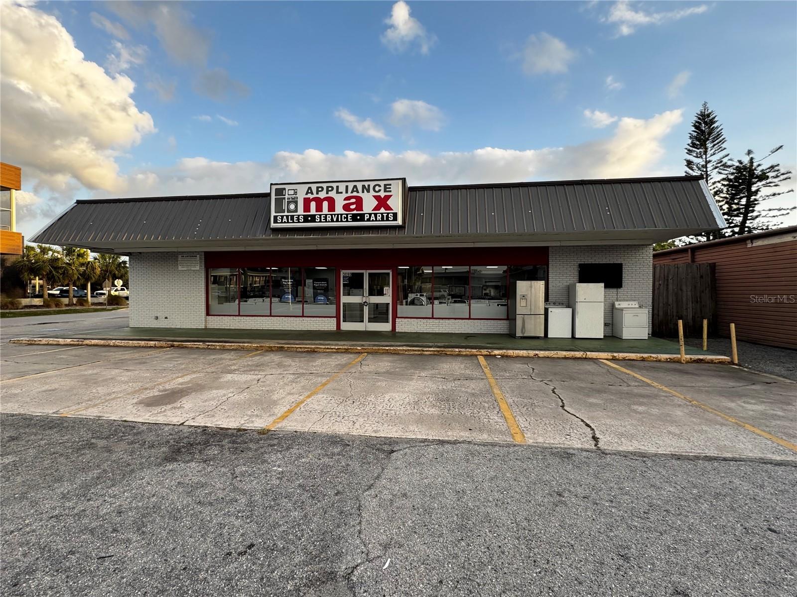 GROVE PARK - Commercial Sale
