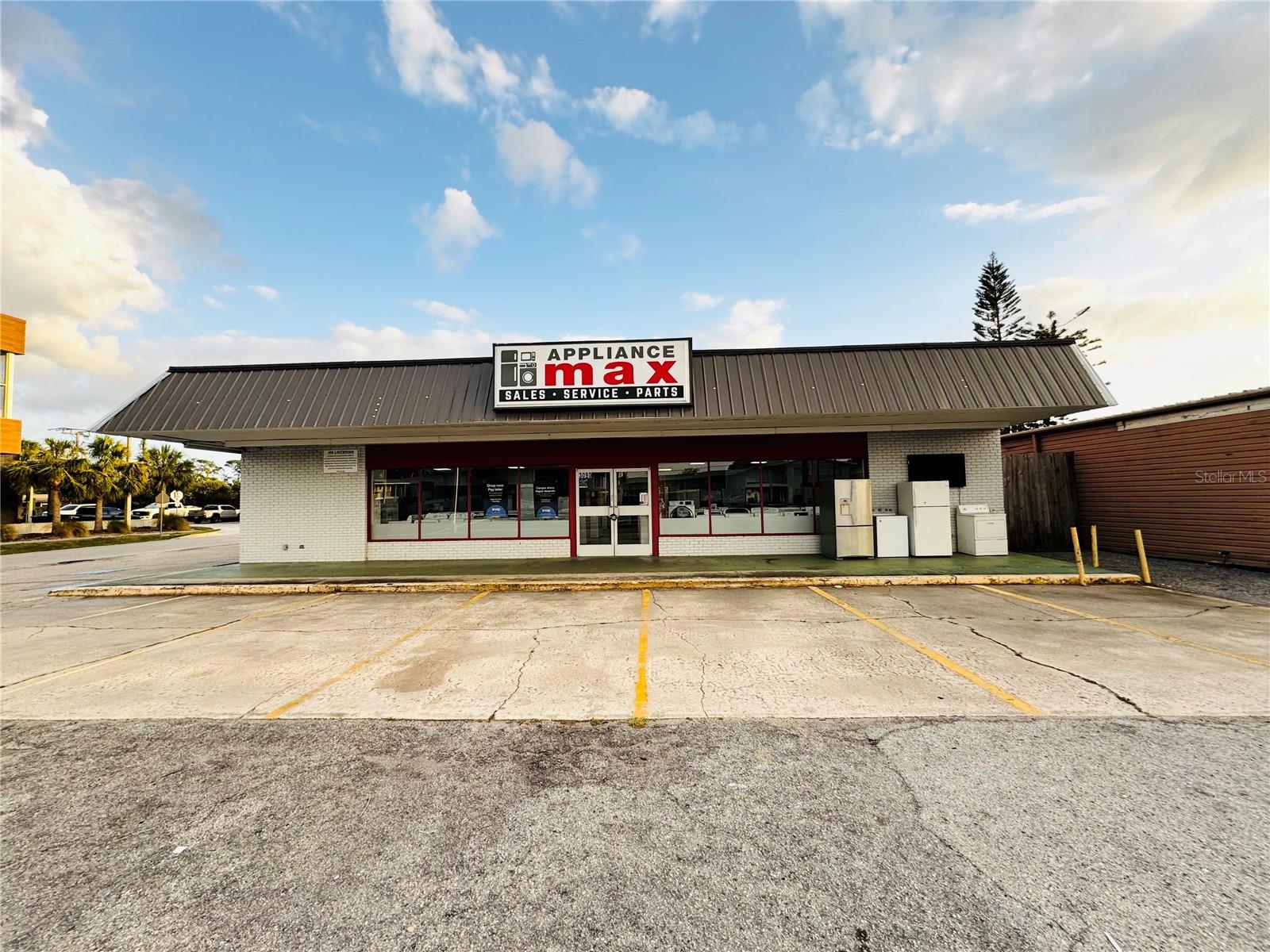 Rare Opportunity to purchase a Free-Standing BLOCK building located  in one of Sarasota's most desirable locations! Excellent Street Visibility and signage opportunity and minutes to Downtown, Sarasota Memorial Hospital and Doctor’s Hospital, Siesta Key and I-75. This Business Front has Maximum Exposure off Sarasota's Busy Bee Ridge Road (Crossroad is Murdock next to the Fire Station on the South Side of Bee Ridge Road). Currently an active appliance store and formerly 7-11.  The building is for sale but not the appliance business. Property offers 10 parking spaces! NOT in a flood Zone. 2 Bathrooms and 2 store rooms.