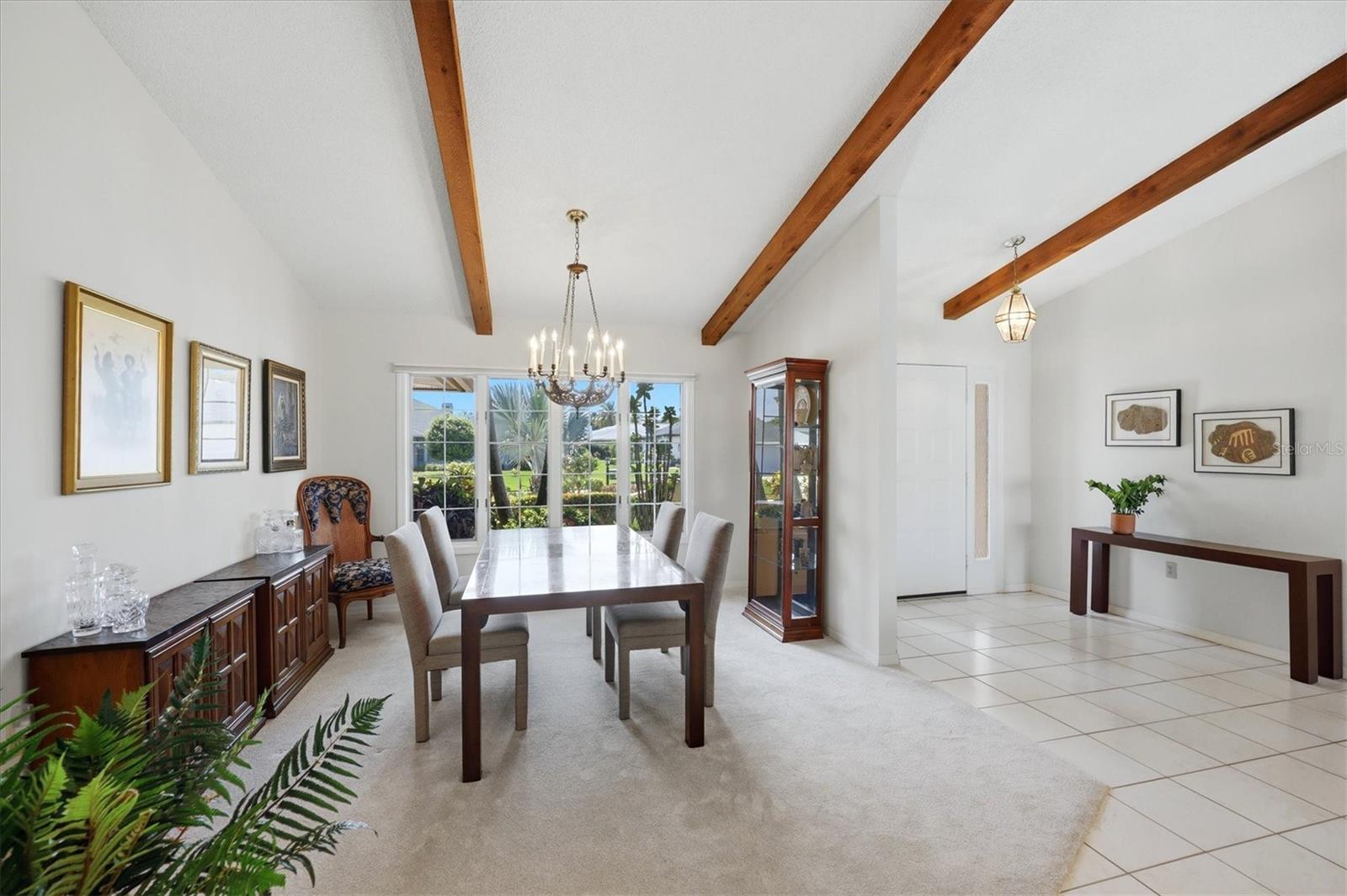 COUNTRY LAKES - Residential