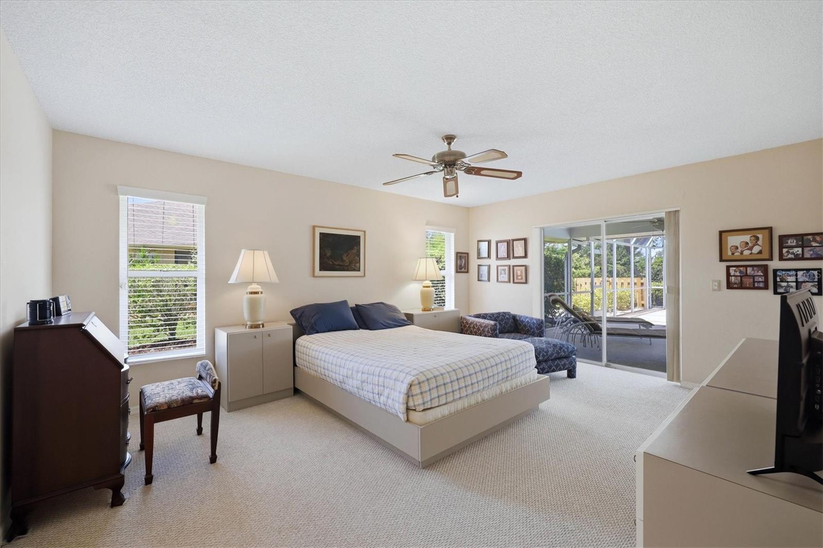 COUNTRY LAKES - Residential
