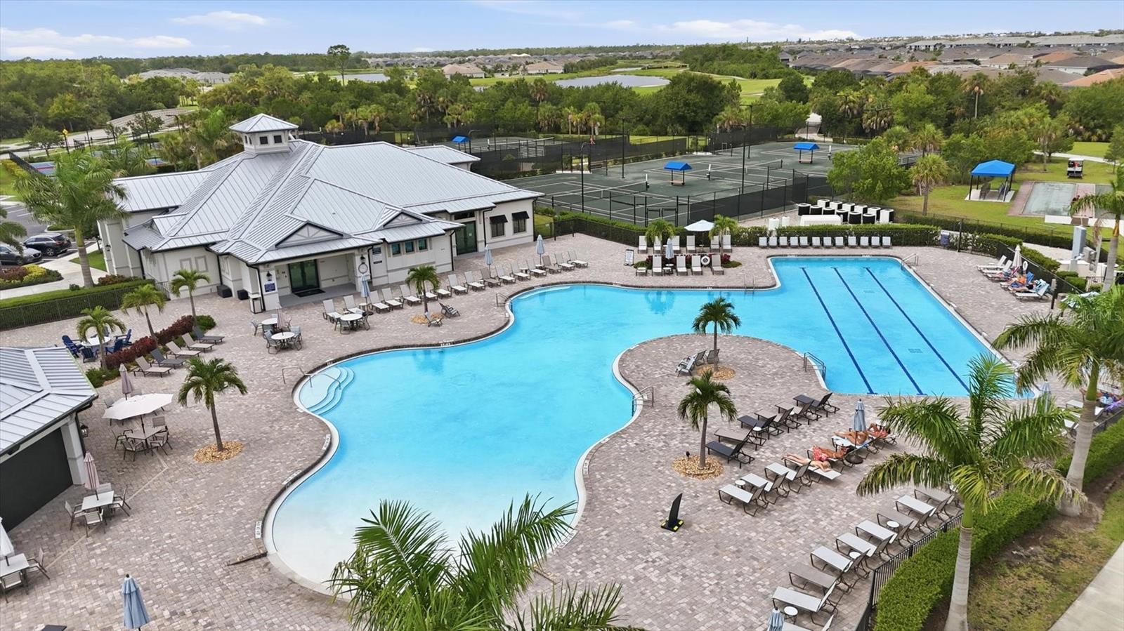 COACH HOMES III AT HERITAGE LANDING - Residential