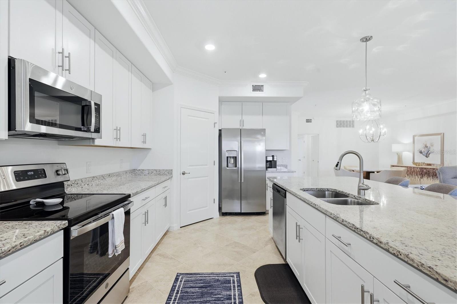 COACH HOMES III AT HERITAGE LANDING - Residential