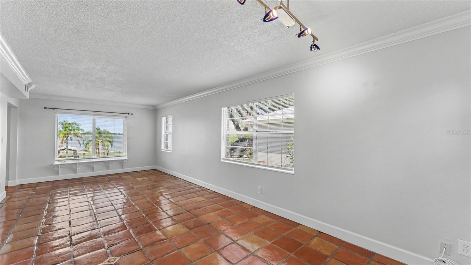 ARIANA ESTATES - Residential