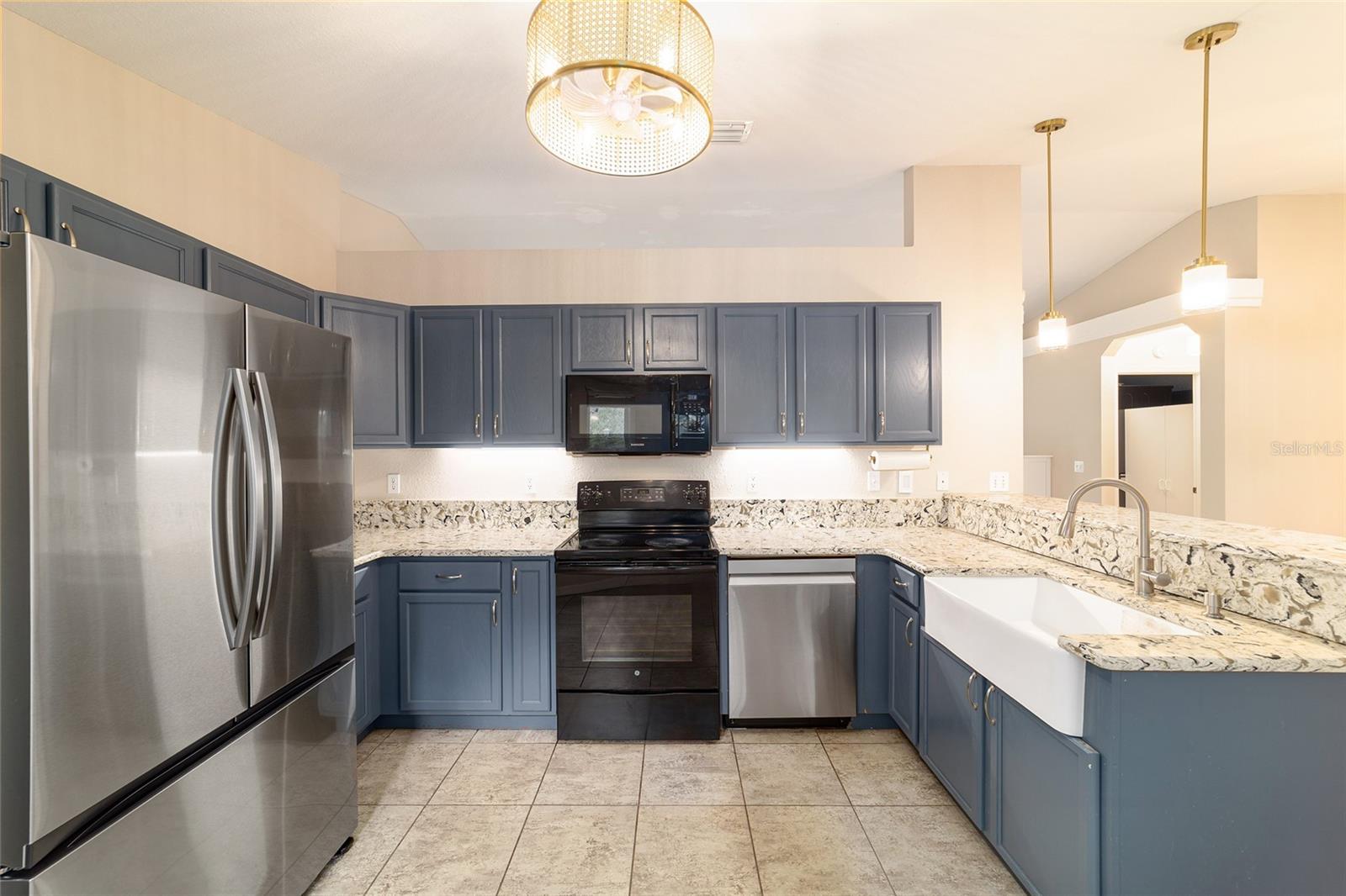 ROLLING HILLS UNIT 3 HILLS OF OCALA - Residential