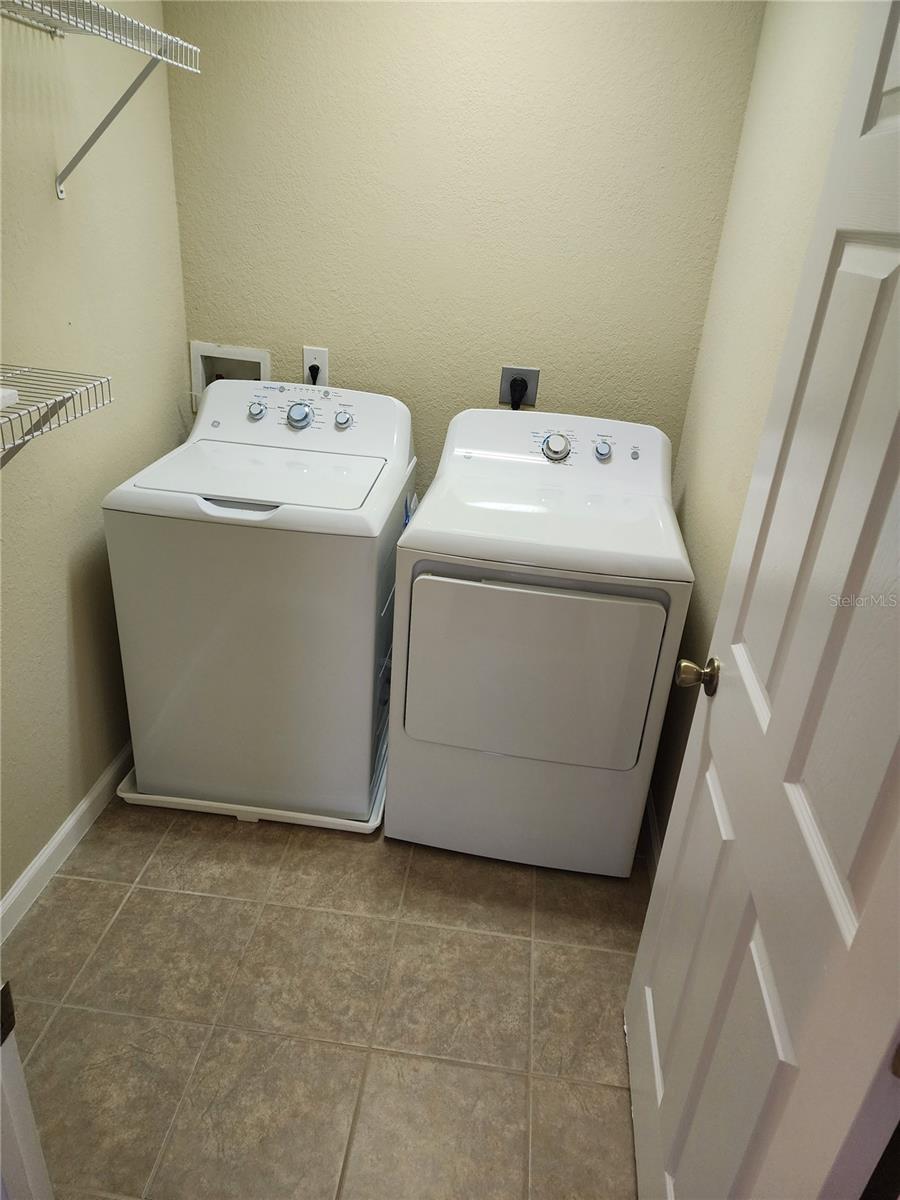AVALON LAKES PH 03 VILLAGE A & B - Residential Lease