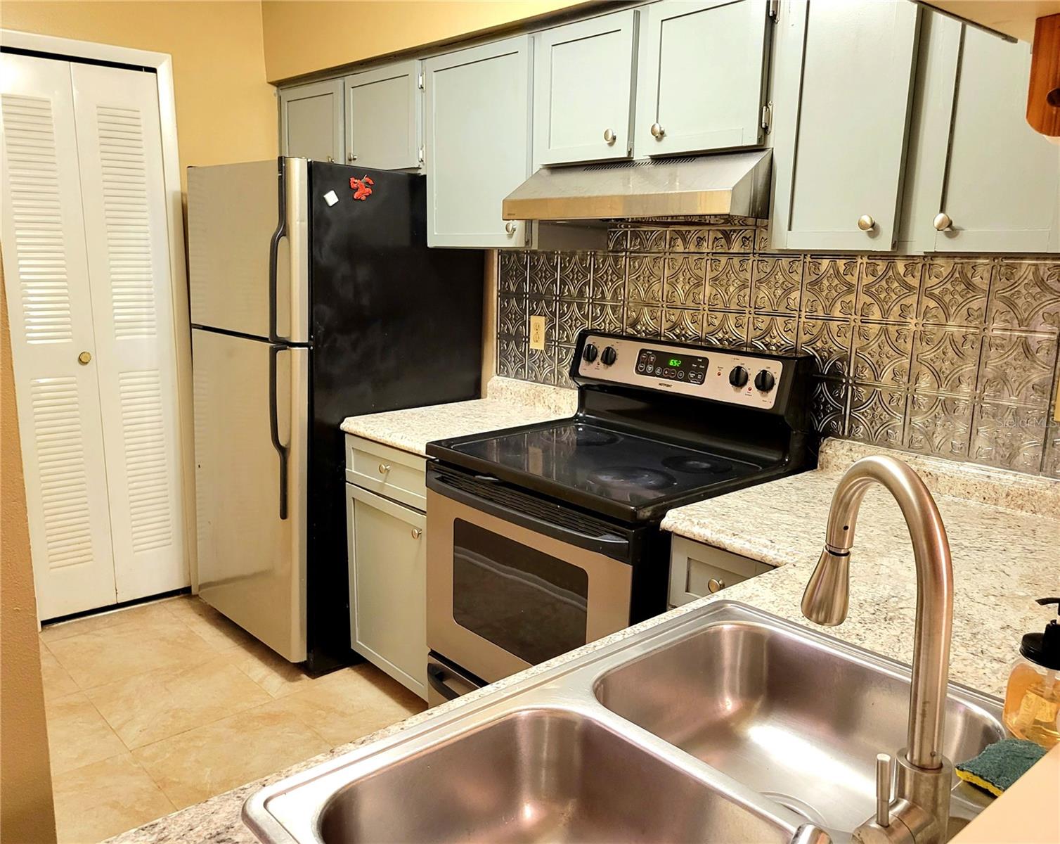 NORTHLAKE VILLAGE CONDO 7 - Residential