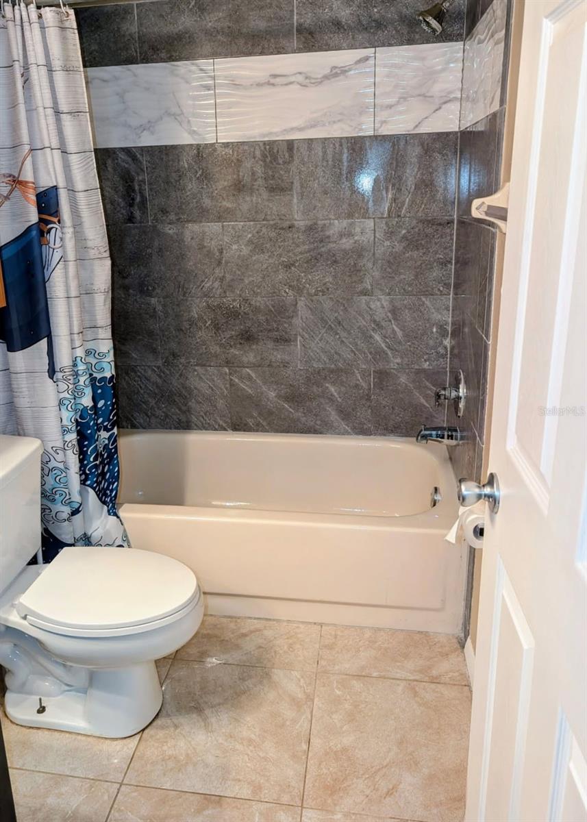 NORTHLAKE VILLAGE CONDO 7 - Residential