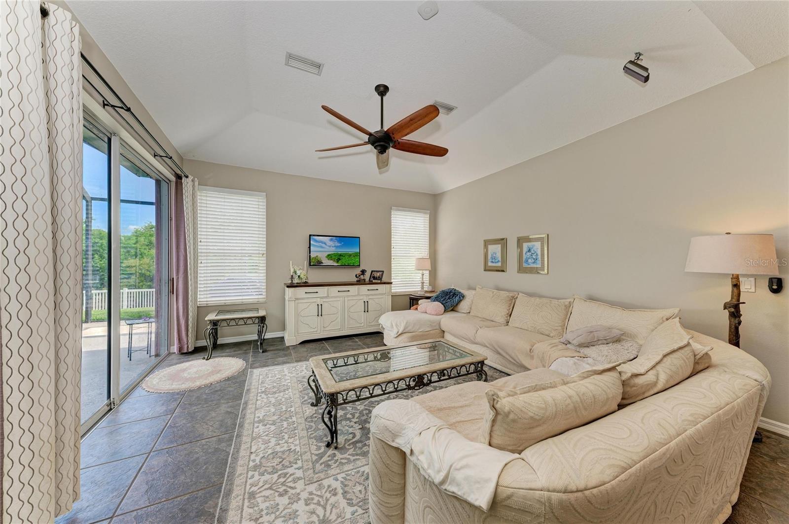 RIVERWALK VILLAGE SUBPHASE E - Residential
