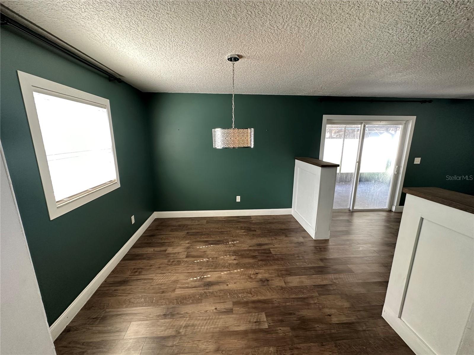 HOWELL BRANCH WOODS - Residential Lease