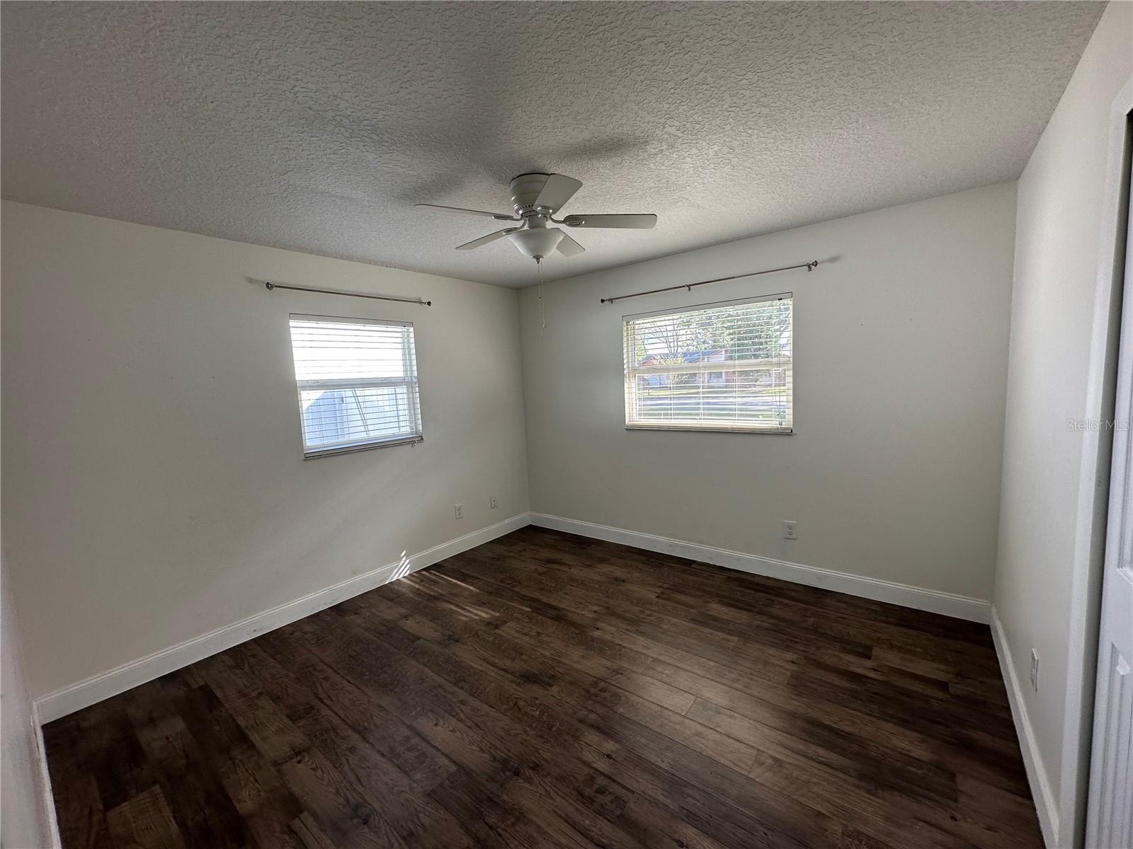 HOWELL BRANCH WOODS - Residential Lease