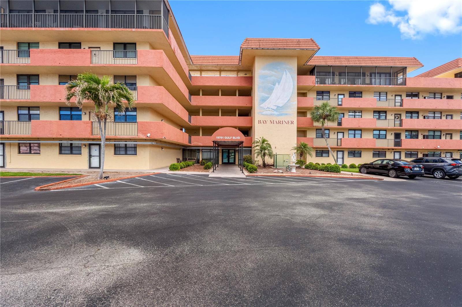 BAY MARINER THE CONDO - Residential