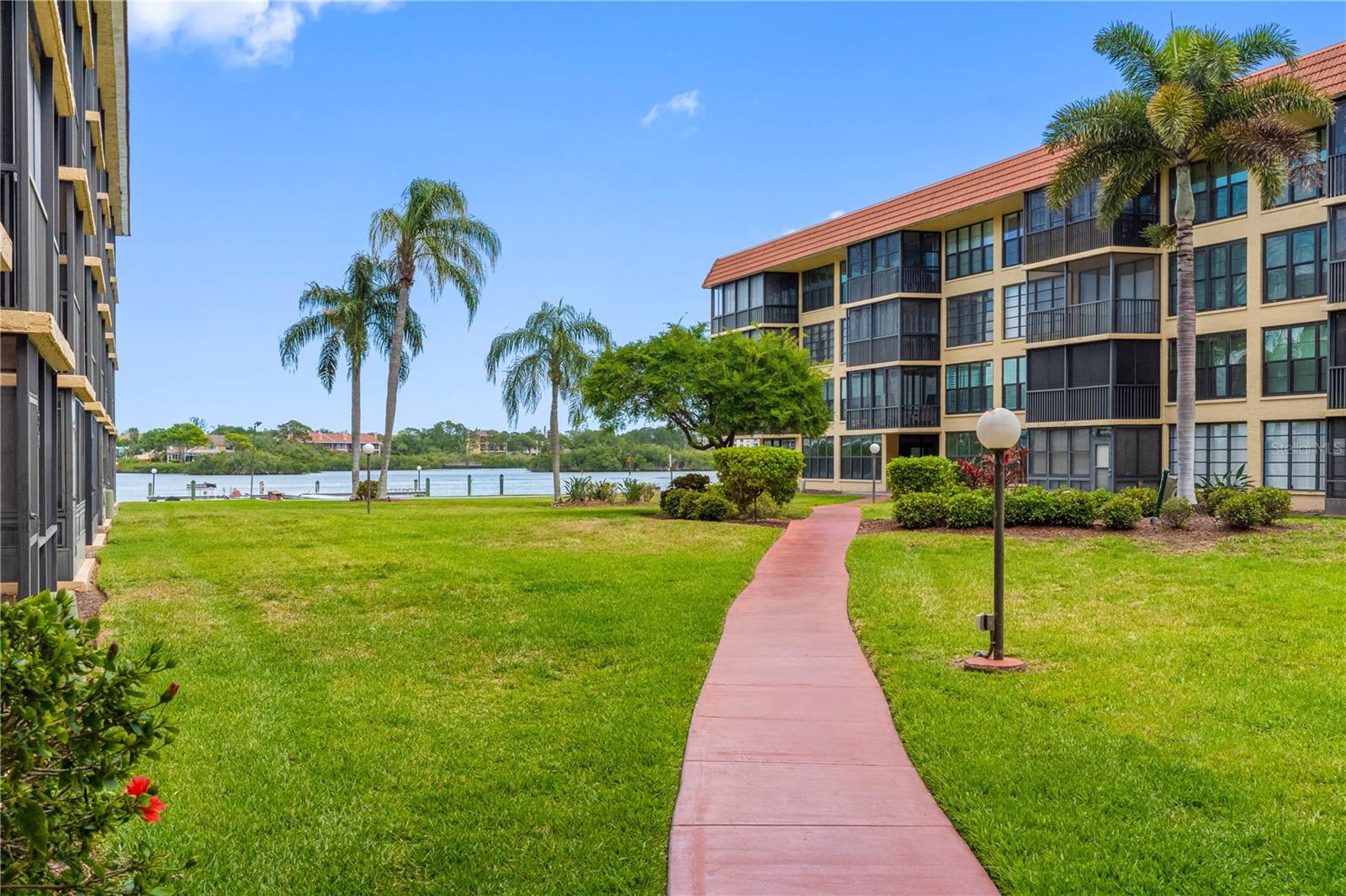 BAY MARINER THE CONDO - Residential