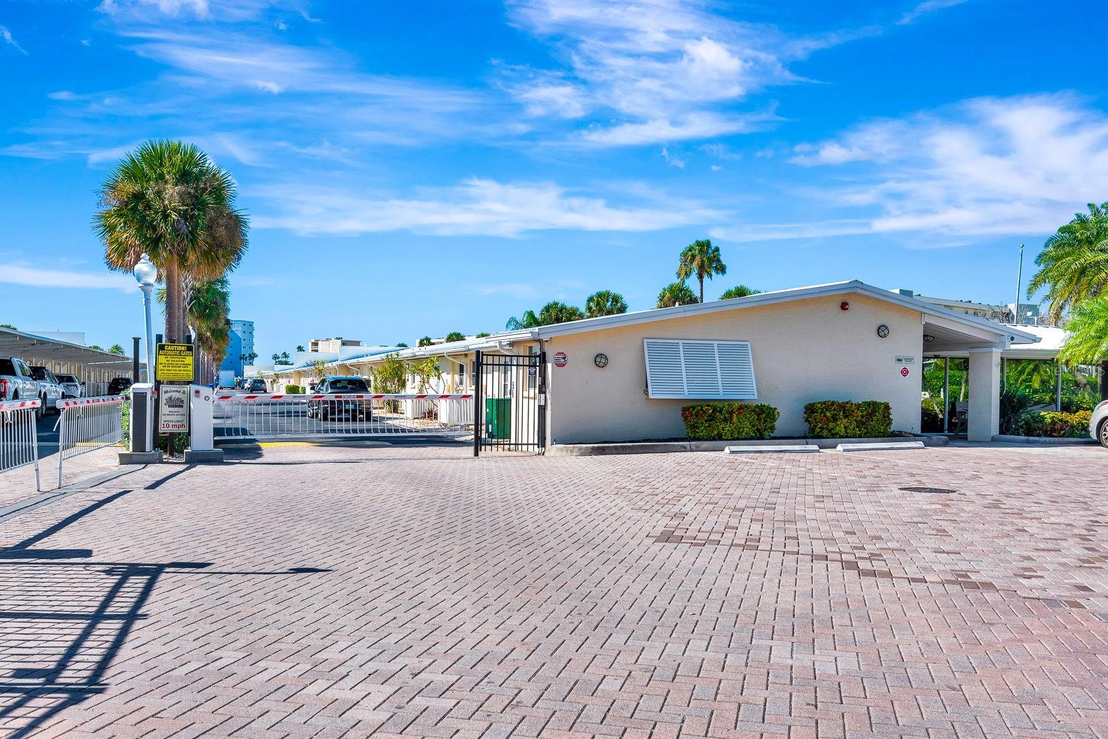 JAMAICA ROYALE - Residential