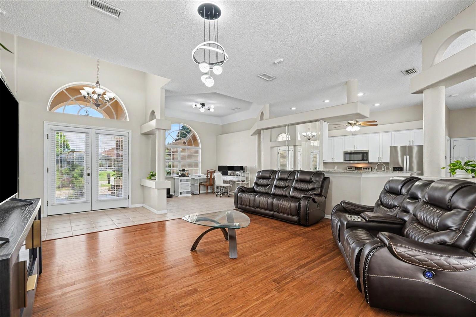 SPRING HILL - Residential