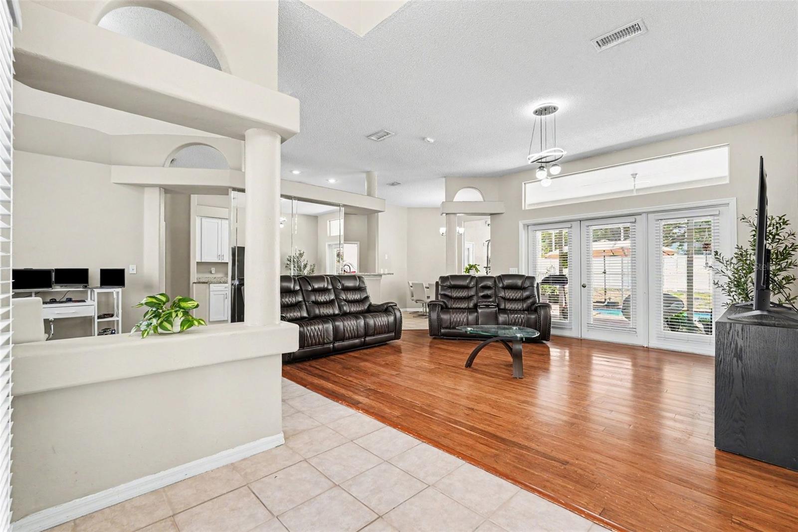 SPRING HILL - Residential