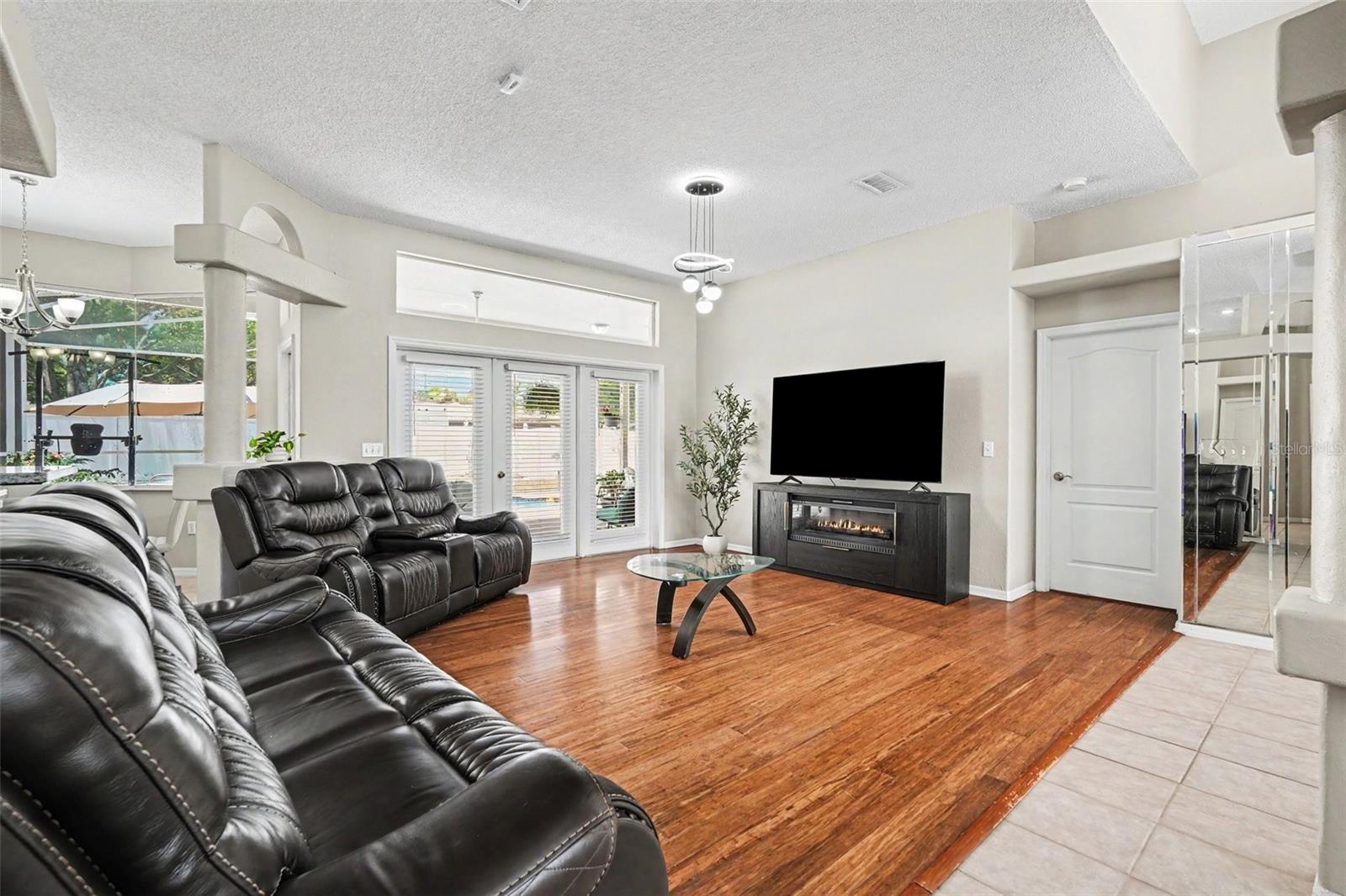 SPRING HILL - Residential