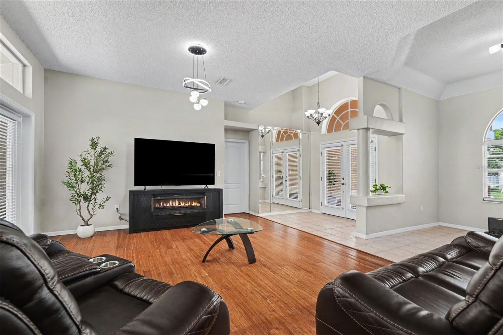 SPRING HILL - Residential