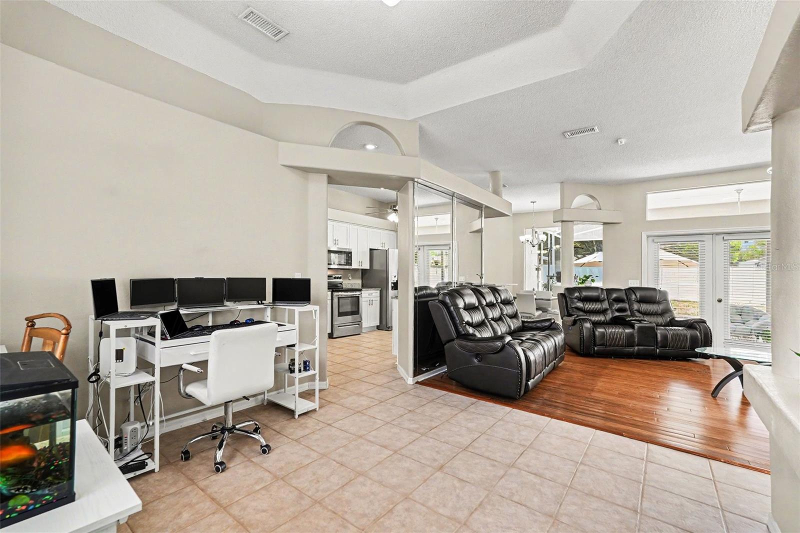 SPRING HILL - Residential