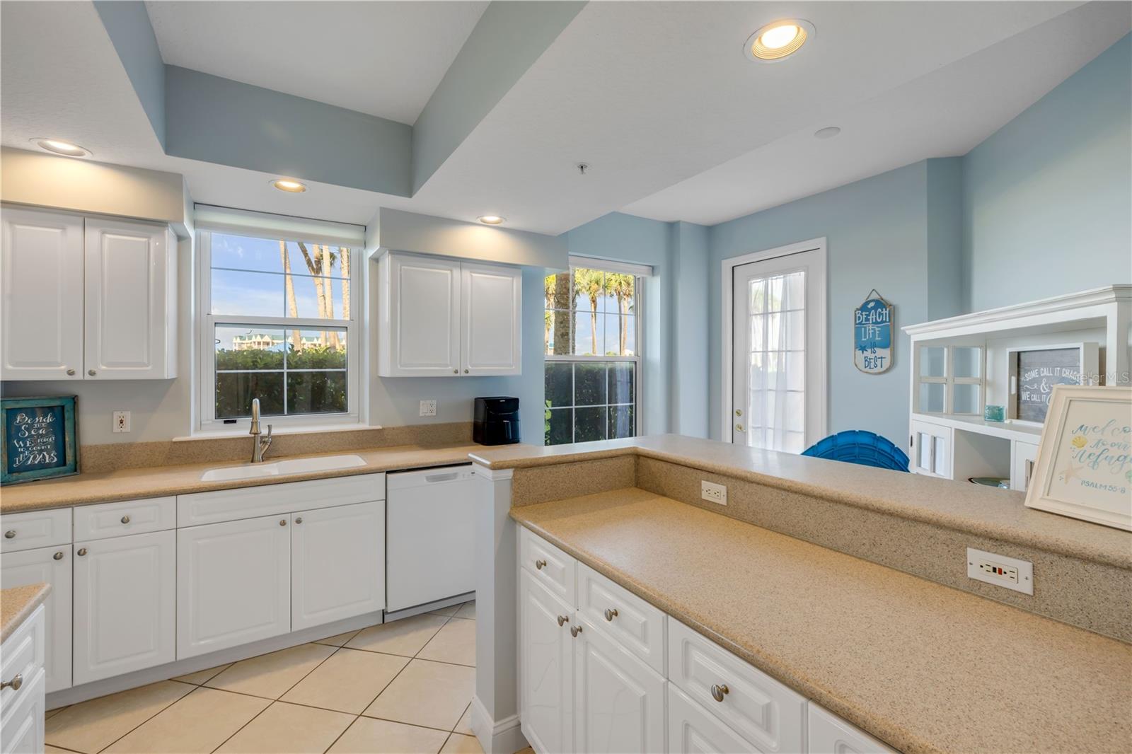 HARBOUR VILLAGE CONDO - Residential