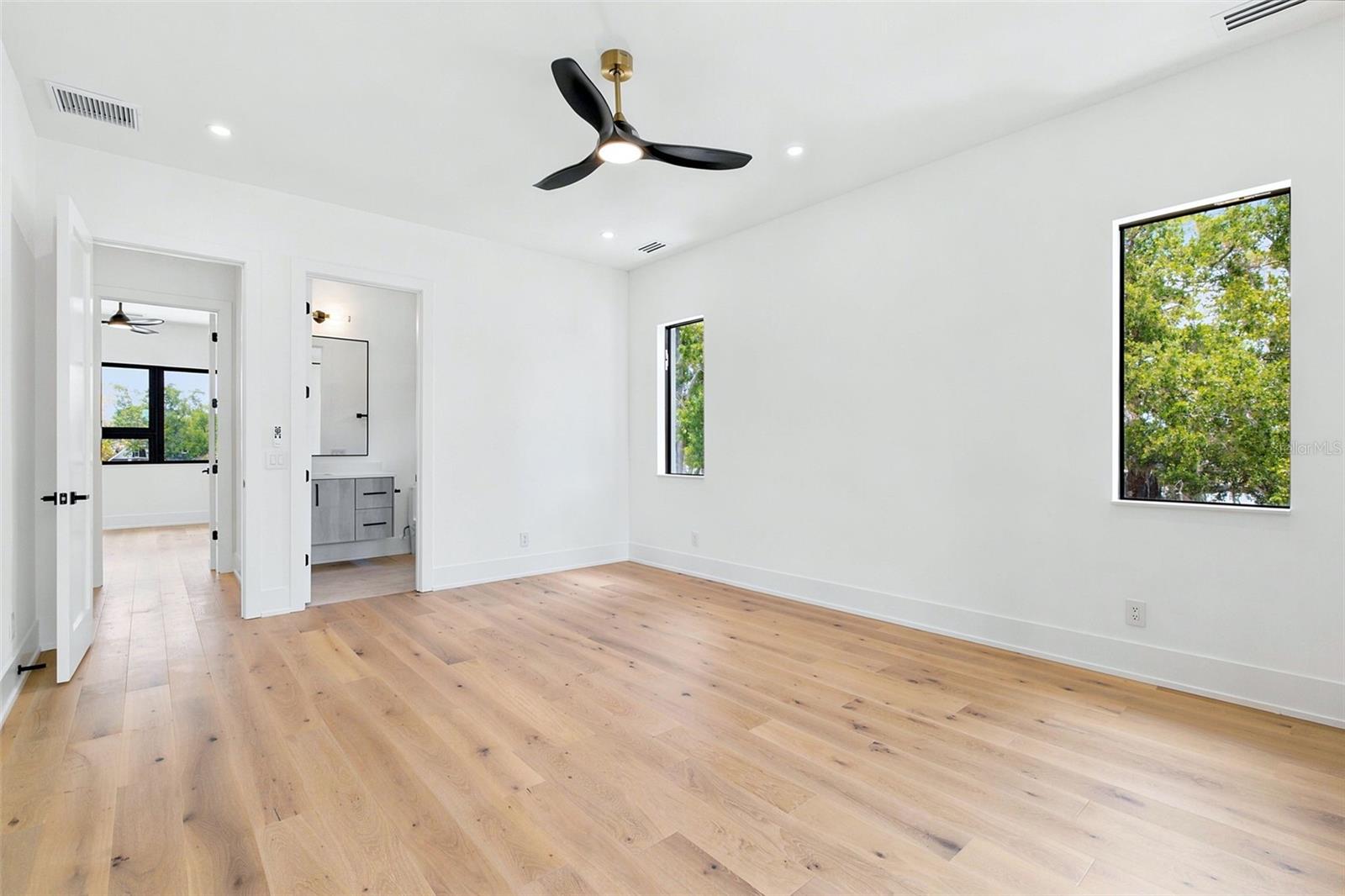HARTLAND PARK - Residential