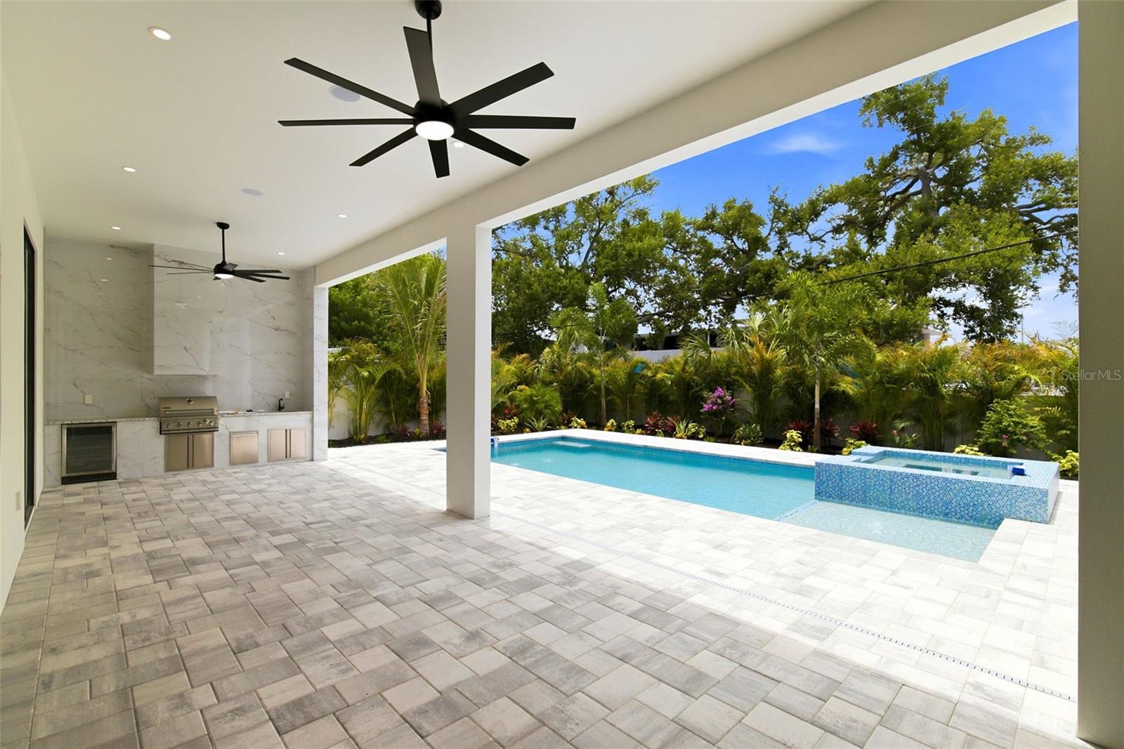 HARTLAND PARK - Residential